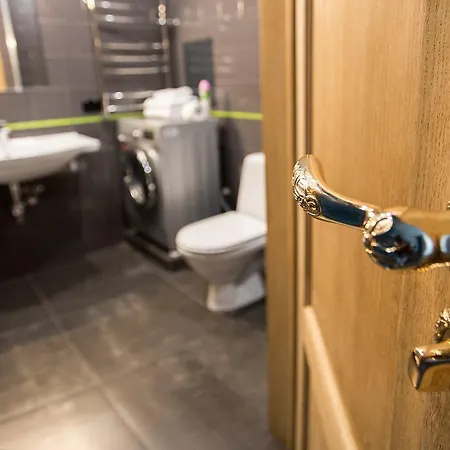 Апартаменти Roomer 13 *